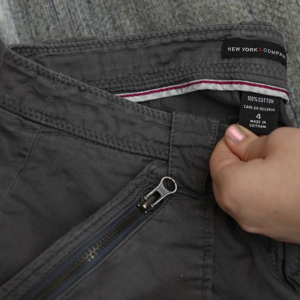 New York & Co Brown Capris - Picture 4 of 4